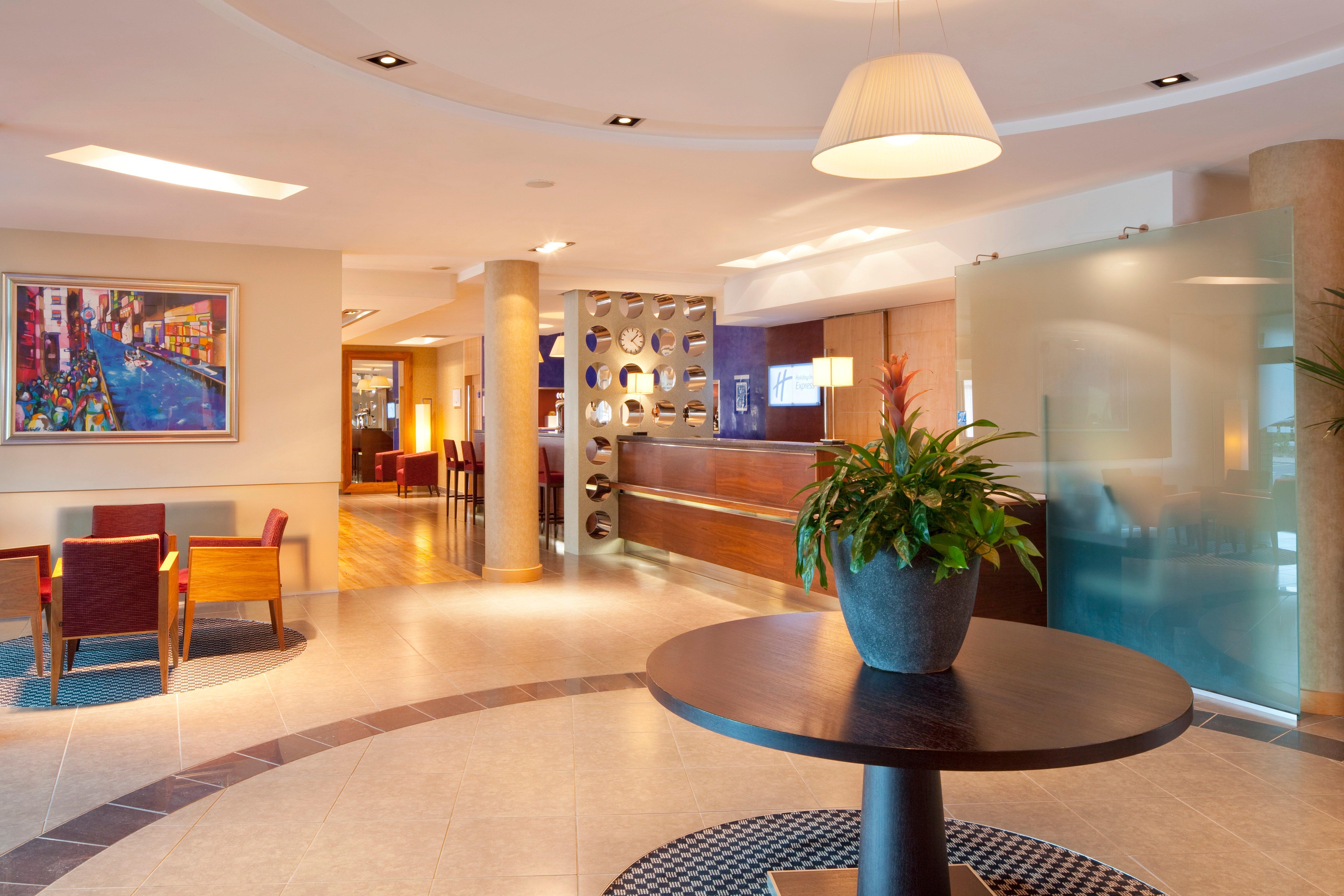 Holiday Inn Express Southampton - M27, J7, An Ihg Hotel Экстерьер фото